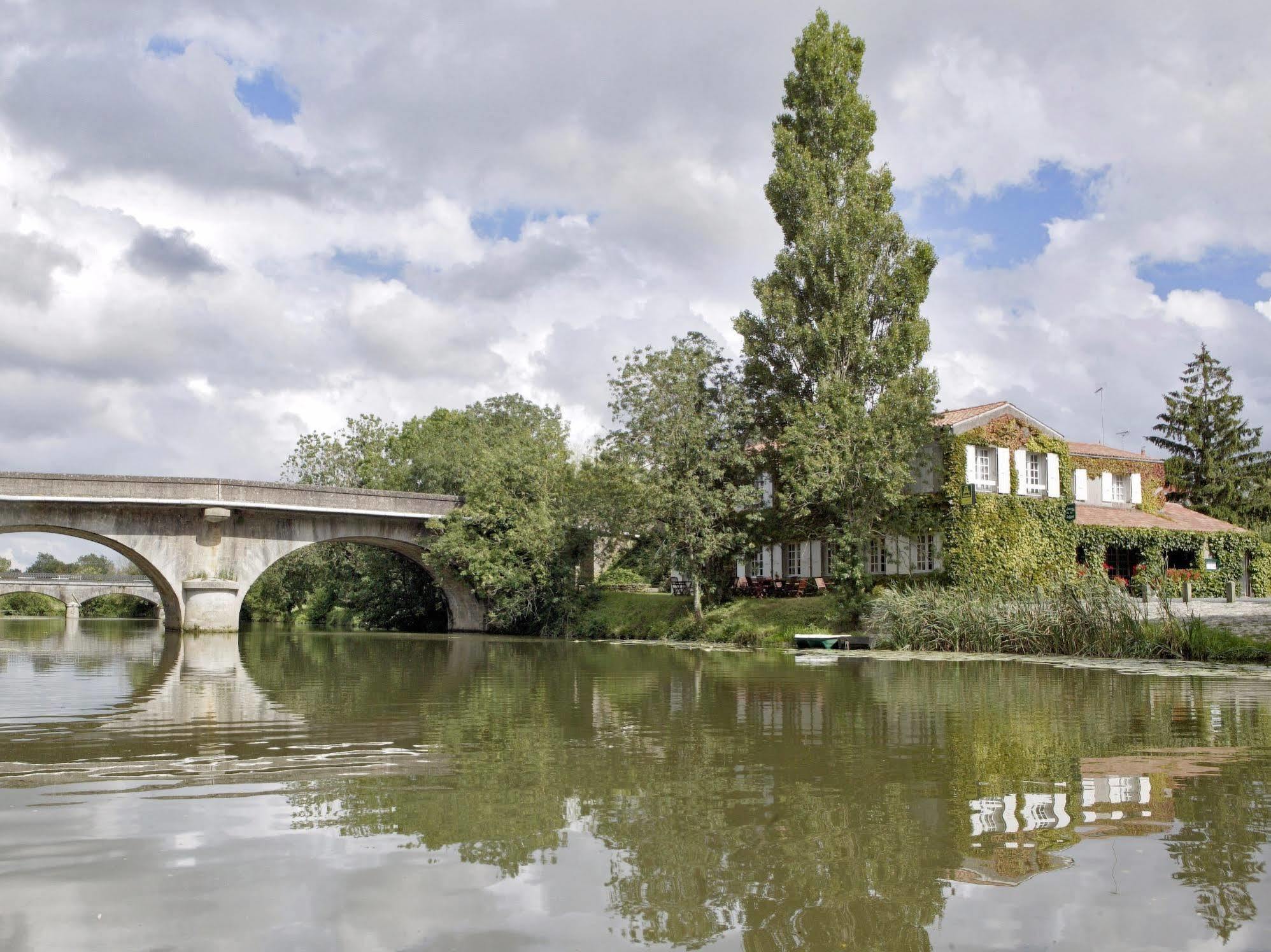 Logis Auberge De La Riviere Les Velluire-sur-Vendee Dış mekan fotoğraf